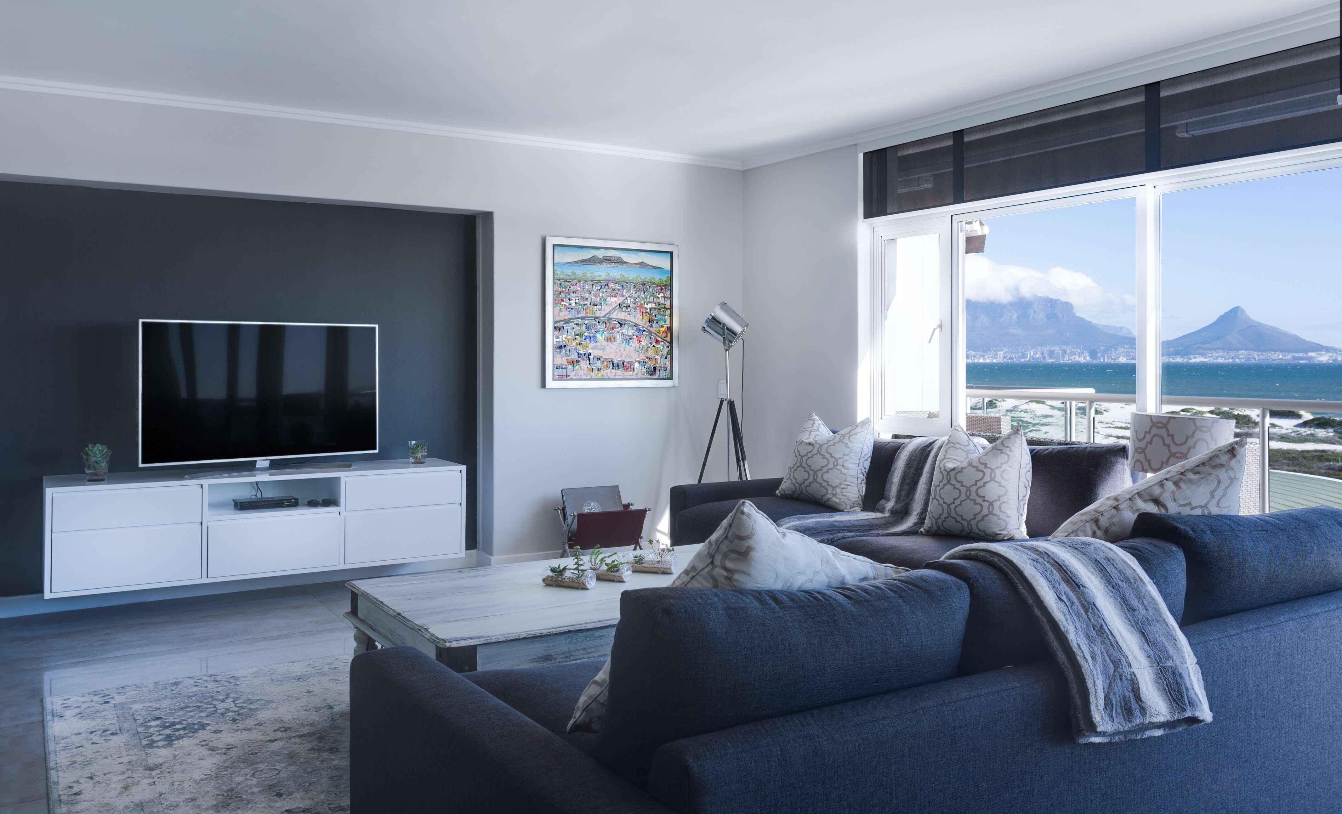 navy-blue-rooms